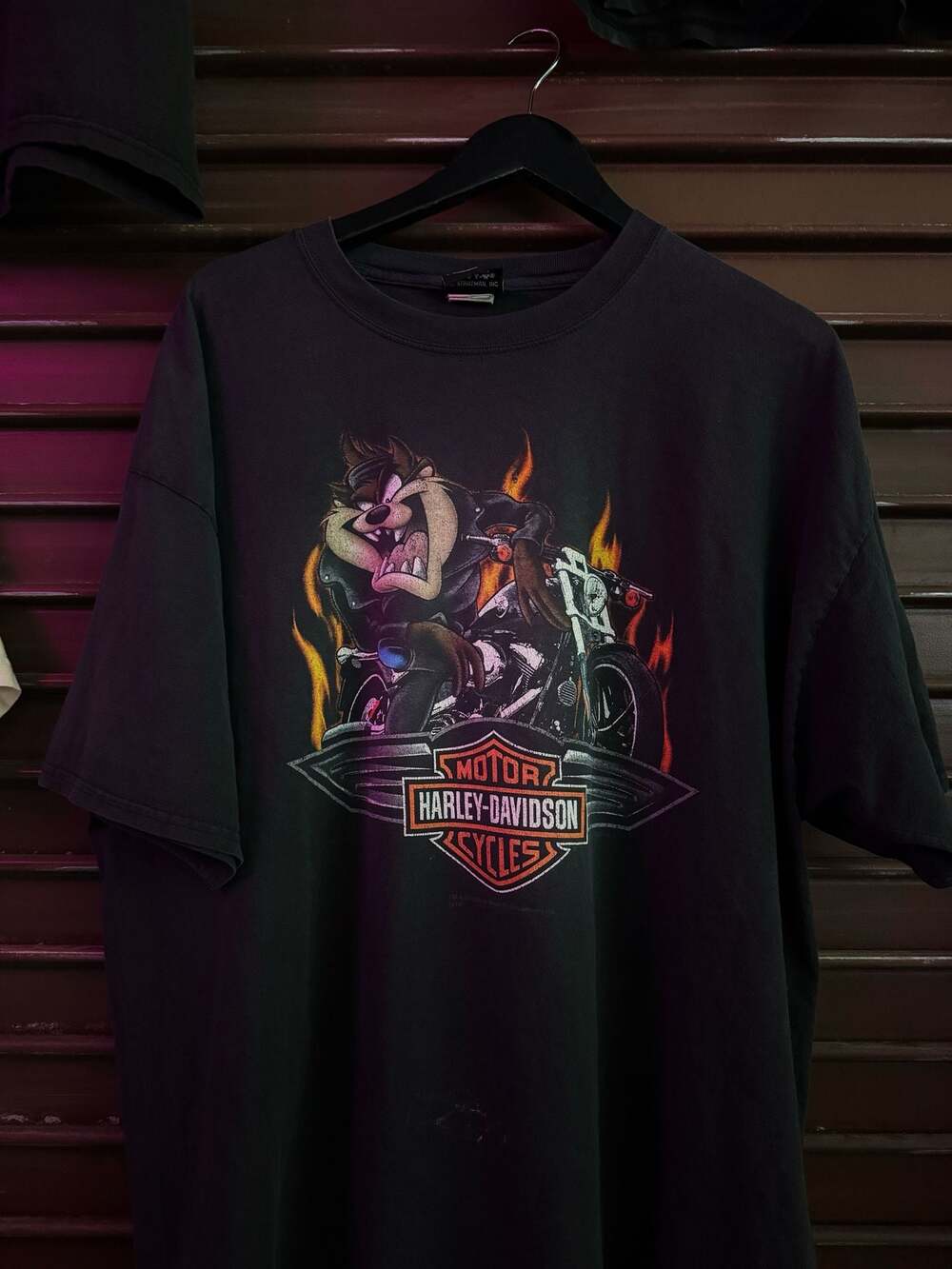 Vintage Harley-Davidson Ventura California Looney Tunes Taz Bugs T-Shirt